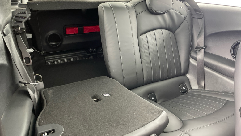 MINI Hatchback 135kW Cooper S Level 3 33kWh 3dr Auto Electric Hatchback